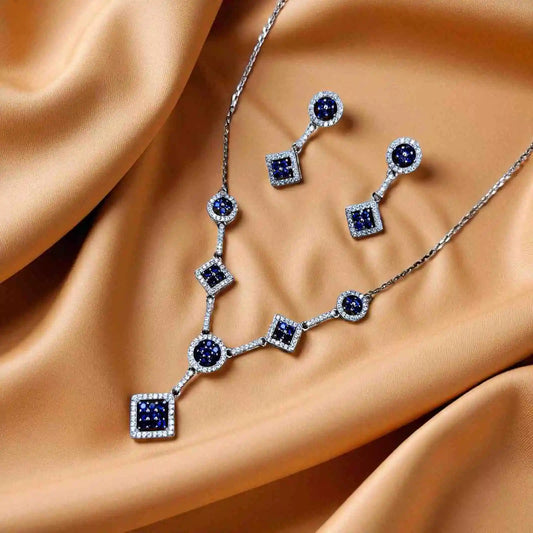 Solo Travel Soft Girl Necklace Set