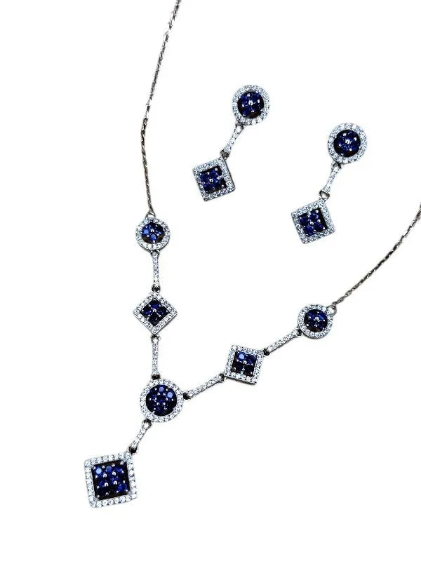 Solo Travel Soft Girl Necklace Set