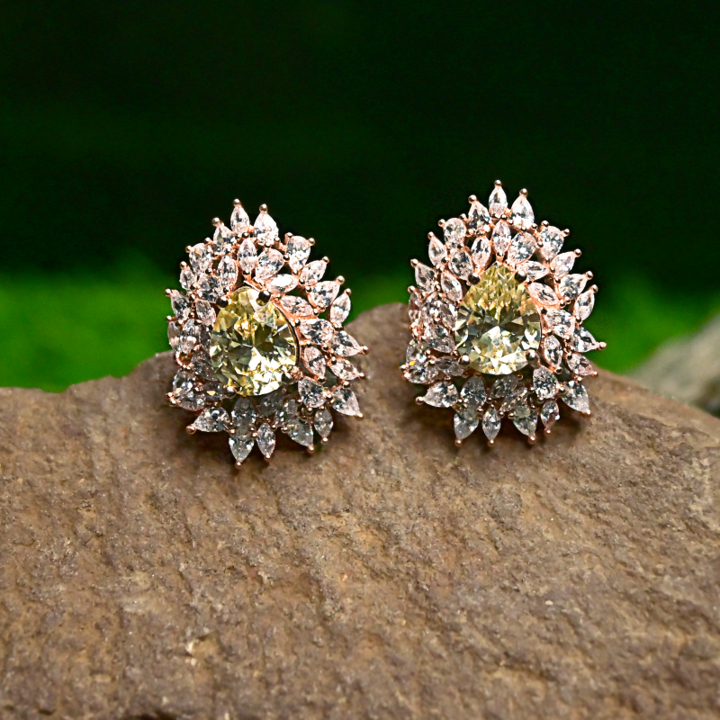 Weekend Outing Stud Earrings