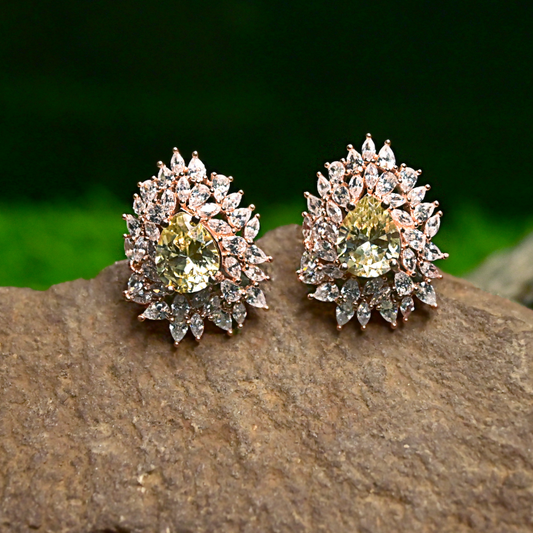 Weekend Outing Stud Earrings